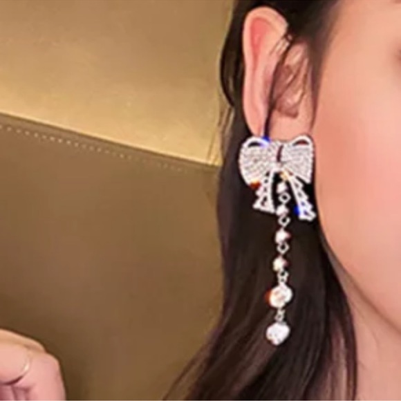 Rhinestone Bowknot Earrings Long - Picture 4 of 5
